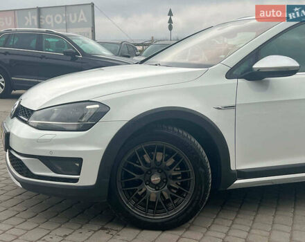 Белый Фольксваген Golf Alltrack, объемом двигателя 2 л и пробегом 287 тыс. км за 14540 $, фото 5 на Automoto.ua