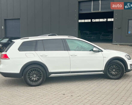 Белый Фольксваген Golf Alltrack, объемом двигателя 2 л и пробегом 287 тыс. км за 14540 $, фото 13 на Automoto.ua