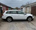 Белый Фольксваген Golf Alltrack, объемом двигателя 1.97 л и пробегом 250 тыс. км за 15000 $, фото 1 на Automoto.ua
