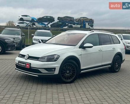 Белый Фольксваген Golf Alltrack, объемом двигателя 2 л и пробегом 287 тыс. км за 14540 $, фото 2 на Automoto.ua