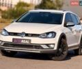 Белый Фольксваген Golf Alltrack, объемом двигателя 1.8 л и пробегом 110 тыс. км за 12000 $, фото 1 на Automoto.ua