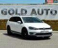 Белый Фольксваген Golf Alltrack, объемом двигателя 1.8 л и пробегом 107 тыс. км за 12900 $, фото 1 на Automoto.ua