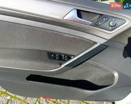 Белый Фольксваген Golf Alltrack, объемом двигателя 1.97 л и пробегом 235 тыс. км за 13600 $, фото 16 на Automoto.ua