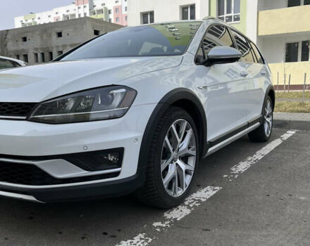 Білий Фольксваген Golf Alltrack, об'ємом двигуна 1.8 л та пробігом 81 тис. км за 17000 $, фото 4 на Automoto.ua