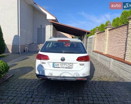 Белый Фольксваген Golf Alltrack, объемом двигателя 1.97 л и пробегом 235 тыс. км за 13600 $, фото 6 на Automoto.ua