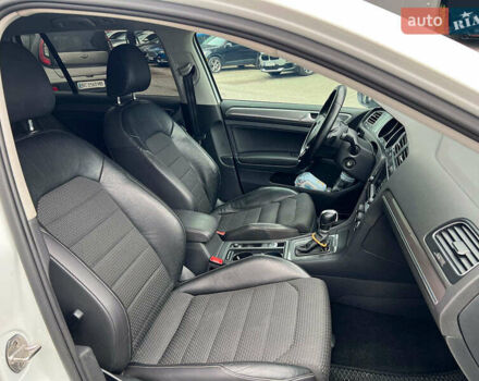 Белый Фольксваген Golf Alltrack, объемом двигателя 2 л и пробегом 287 тыс. км за 14540 $, фото 37 на Automoto.ua
