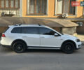 Белый Фольксваген Golf Alltrack, объемом двигателя 1.8 л и пробегом 106 тыс. км за 15000 $, фото 1 на Automoto.ua