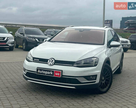 Белый Фольксваген Golf Alltrack, объемом двигателя 2 л и пробегом 287 тыс. км за 14540 $, фото 1 на Automoto.ua