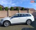 Белый Фольксваген Golf Alltrack, объемом двигателя 1.97 л и пробегом 235 тыс. км за 13600 $, фото 4 на Automoto.ua
