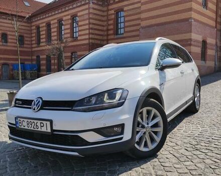 Белый Фольксваген Golf Alltrack, объемом двигателя 2 л и пробегом 268 тыс. км за 16100 $, фото 7 на Automoto.ua