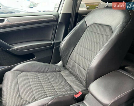 Белый Фольксваген Golf Alltrack, объемом двигателя 2 л и пробегом 287 тыс. км за 14540 $, фото 22 на Automoto.ua