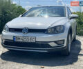 Белый Фольксваген Golf Alltrack, объемом двигателя 1.97 л и пробегом 284 тыс. км за 15500 $, фото 1 на Automoto.ua