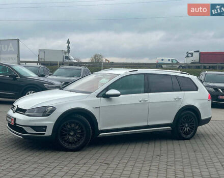 Белый Фольксваген Golf Alltrack, объемом двигателя 2 л и пробегом 287 тыс. км за 14540 $, фото 3 на Automoto.ua