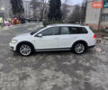 Белый Фольксваген Golf Alltrack, объемом двигателя 1.8 л и пробегом 107 тыс. км за 13999 $, фото 1 на Automoto.ua