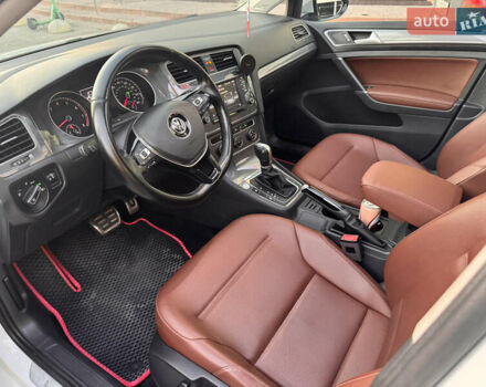 Білий Фольксваген Golf Alltrack, об'ємом двигуна 1.8 л та пробігом 107 тис. км за 13900 $, фото 78 на Automoto.ua