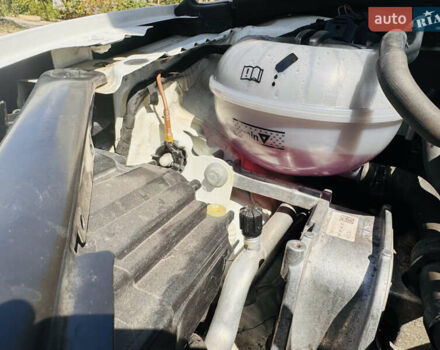 Белый Фольксваген Golf Alltrack, объемом двигателя 1.8 л и пробегом 107 тыс. км за 15000 $, фото 9 на Automoto.ua