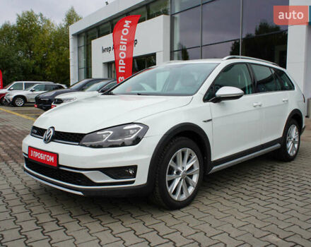 Білий Фольксваген Golf Alltrack, об'ємом двигуна 1.8 л та пробігом 132 тис. км за 14800 $, фото 8 на Automoto.ua