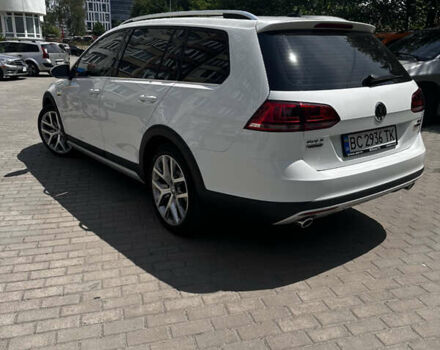 Белый Фольксваген Golf Alltrack, объемом двигателя 1.8 л и пробегом 75 тыс. км за 14600 $, фото 3 на Automoto.ua
