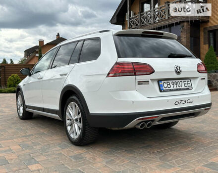 Белый Фольксваген Golf Alltrack, объемом двигателя 2 л и пробегом 105 тыс. км за 21800 $, фото 12 на Automoto.ua