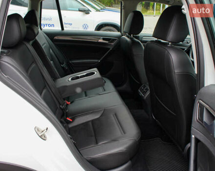 Белый Фольксваген Golf Alltrack, объемом двигателя 1.8 л и пробегом 132 тыс. км за 14800 $, фото 28 на Automoto.ua