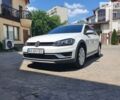 Білий Фольксваген Golf Alltrack, об'ємом двигуна 1.8 л та пробігом 35 тис. км за 18600 $, фото 1 на Automoto.ua