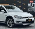 Белый Фольксваген Golf Alltrack, объемом двигателя 1.8 л и пробегом 107 тыс. км за 15700 $, фото 1 на Automoto.ua
