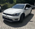 Белый Фольксваген Golf Alltrack, объемом двигателя 1.8 л и пробегом 75 тыс. км за 14600 $, фото 1 на Automoto.ua
