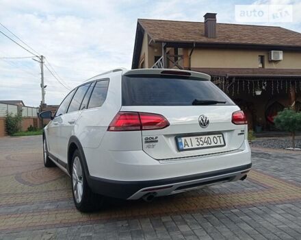 Белый Фольксваген Golf Alltrack, объемом двигателя 1.8 л и пробегом 55 тыс. км за 18000 $, фото 12 на Automoto.ua