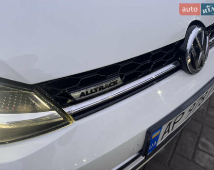 Белый Фольксваген Golf Alltrack, объемом двигателя 1.8 л и пробегом 107 тыс. км за 13999 $, фото 6 на Automoto.ua