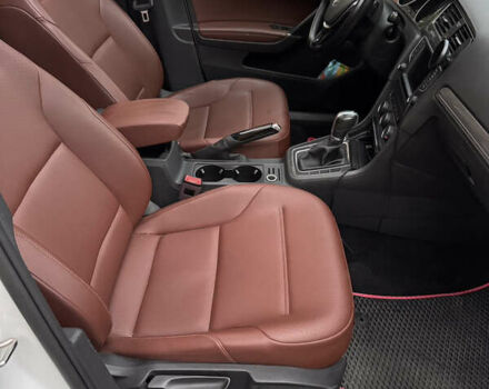 Белый Фольксваген Golf Alltrack, объемом двигателя 1.8 л и пробегом 107 тыс. км за 13999 $, фото 24 на Automoto.ua