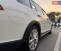 Белый Фольксваген Golf Alltrack, объемом двигателя 1.8 л и пробегом 107 тыс. км за 15000 $, фото 4 на Automoto.ua