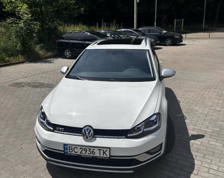 Белый Фольксваген Golf Alltrack, объемом двигателя 1.8 л и пробегом 75 тыс. км за 14600 $, фото 4 на Automoto.ua