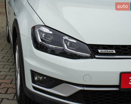 Білий Фольксваген Golf Alltrack, об'ємом двигуна 1.8 л та пробігом 132 тис. км за 14800 $, фото 10 на Automoto.ua