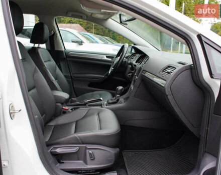 Білий Фольксваген Golf Alltrack, об'ємом двигуна 1.8 л та пробігом 132 тис. км за 14800 $, фото 26 на Automoto.ua