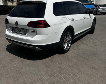 Белый Фольксваген Golf Alltrack, объемом двигателя 1.8 л и пробегом 75 тыс. км за 14600 $, фото 2 на Automoto.ua