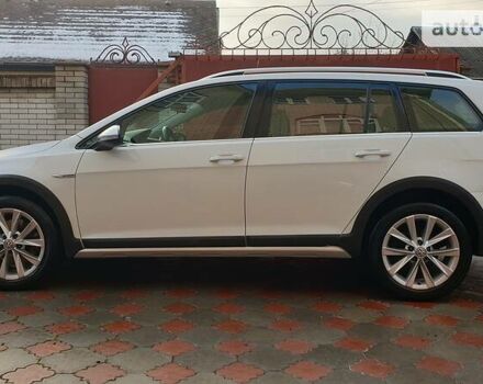 Белый Фольксваген Golf Alltrack, объемом двигателя 1.8 л и пробегом 87 тыс. км за 13999 $, фото 3 на Automoto.ua