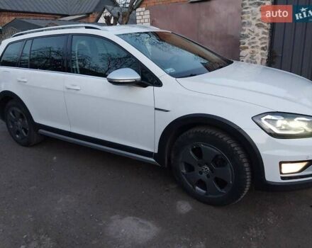 Белый Фольксваген Golf Alltrack, объемом двигателя 2 л и пробегом 234 тыс. км за 18200 $, фото 3 на Automoto.ua