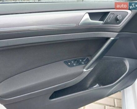 Белый Фольксваген Golf Alltrack, объемом двигателя 2 л и пробегом 234 тыс. км за 18200 $, фото 8 на Automoto.ua