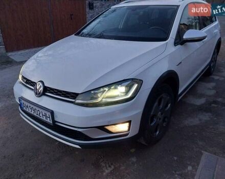Белый Фольксваген Golf Alltrack, объемом двигателя 2 л и пробегом 234 тыс. км за 18200 $, фото 4 на Automoto.ua