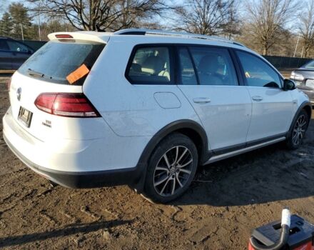 Белый Фольксваген Golf Alltrack, объемом двигателя 1.8 л и пробегом 74 тыс. км за 11500 $, фото 5 на Automoto.ua