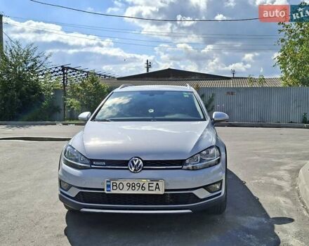 Белый Фольксваген Golf Alltrack, объемом двигателя 2 л и пробегом 192 тыс. км за 18800 $, фото 4 на Automoto.ua