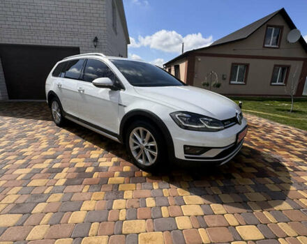 Белый Фольксваген Golf Alltrack, объемом двигателя 0 л и пробегом 236 тыс. км за 18500 $, фото 1 на Automoto.ua