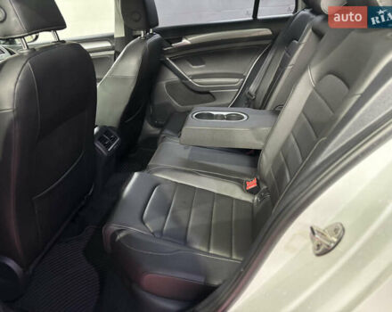 Белый Фольксваген Golf Alltrack, объемом двигателя 1.8 л и пробегом 58 тыс. км за 15999 $, фото 40 на Automoto.ua