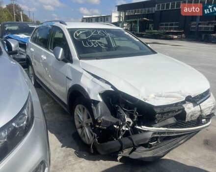Белый Фольксваген Golf Alltrack, объемом двигателя 1.8 л и пробегом 100 тыс. км за 9700 $, фото 13 на Automoto.ua