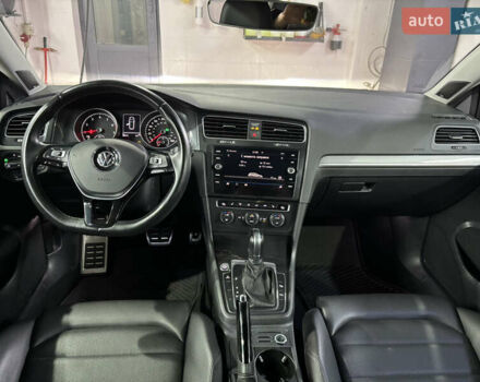 Белый Фольксваген Golf Alltrack, объемом двигателя 1.8 л и пробегом 58 тыс. км за 15999 $, фото 29 на Automoto.ua