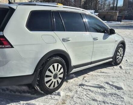 Білий Фольксваген Golf Alltrack, об'ємом двигуна 1.8 л та пробігом 25 тис. км за 16900 $, фото 7 на Automoto.ua