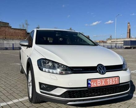 Белый Фольксваген Golf Alltrack, объемом двигателя 1.8 л и пробегом 148 тыс. км за 16000 $, фото 10 на Automoto.ua