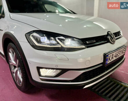Белый Фольксваген Golf Alltrack, объемом двигателя 1.8 л и пробегом 58 тыс. км за 15999 $, фото 7 на Automoto.ua