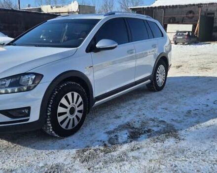 Білий Фольксваген Golf Alltrack, об'ємом двигуна 1.8 л та пробігом 25 тис. км за 16900 $, фото 12 на Automoto.ua