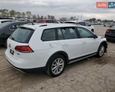 Белый Фольксваген Golf Alltrack, объемом двигателя 1.8 л и пробегом 100 тыс. км за 9700 $, фото 5 на Automoto.ua
